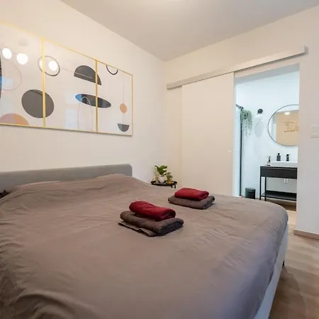 Au Centre De Jambes-namur Sleep & Repeat